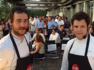Simon Press (a sinistra) e Marco Tinti ( a destra) durante alla Chef Cup alla Terrazza di via Palestro a Milano